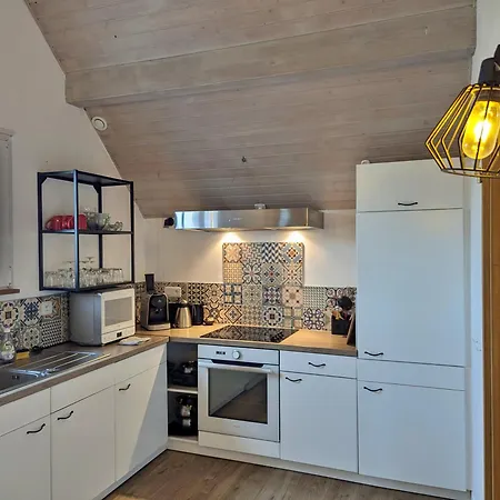 L'hirondelle - Charming Flat - شقة بلوتْجْزا
